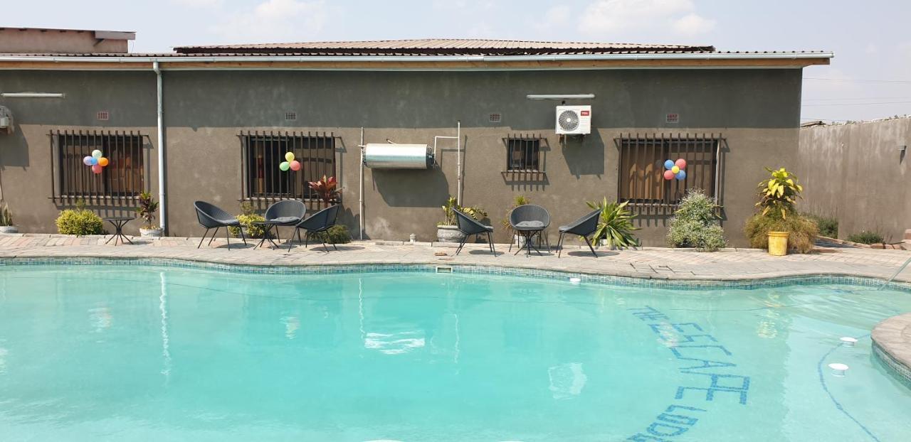 The Escape Lodge لوساكا المظهر الخارجي الصورة